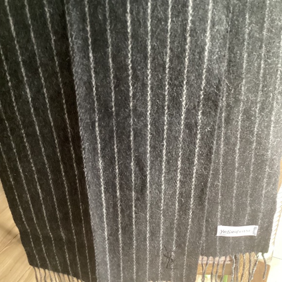 ☀️YVES SAINT LAURENT Wool Scarf Charcoal Gray/Black with light gray pinstripe - Picture 1 of 11